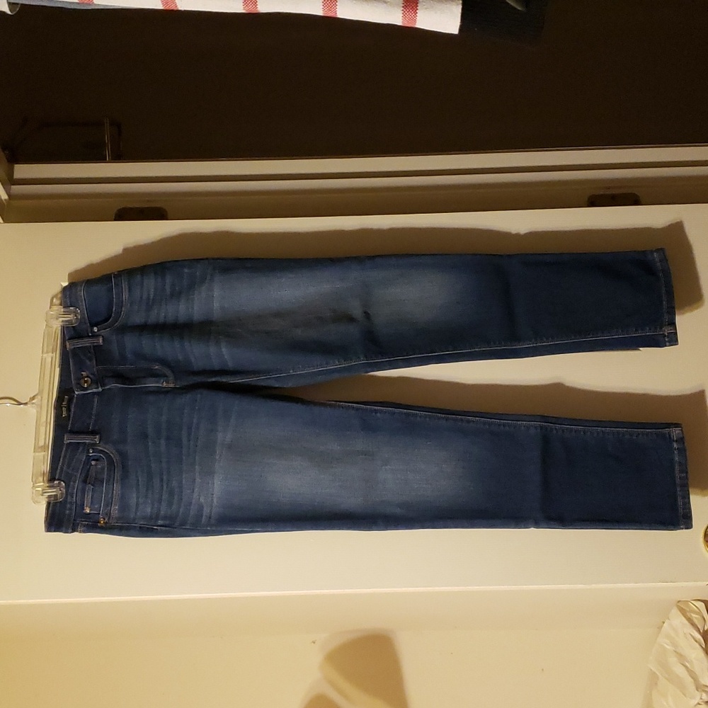 EUC WHBM Slim Leg Blue Jeans Size 6R